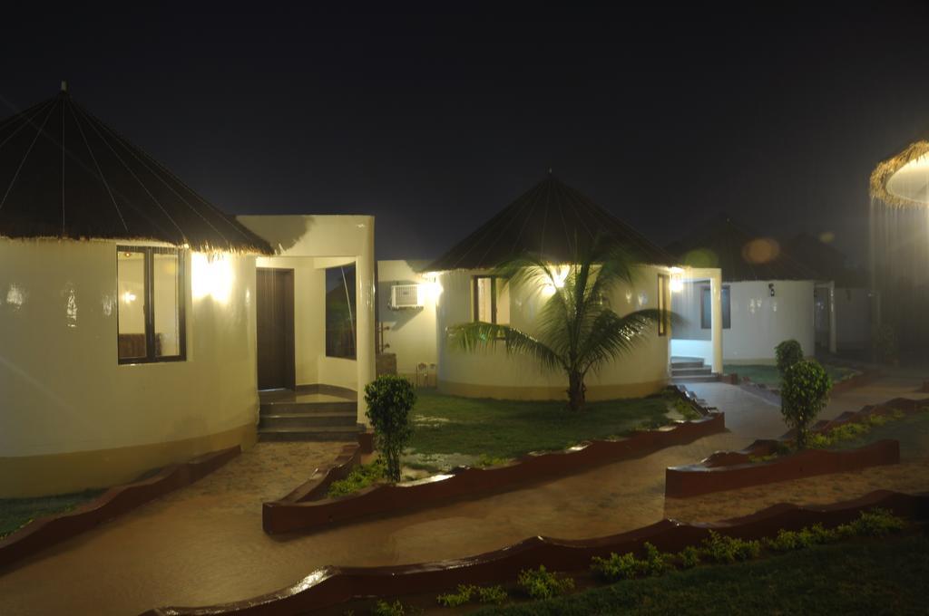 Seven Sky Clarks Exotica Hotel Bhuj Room photo