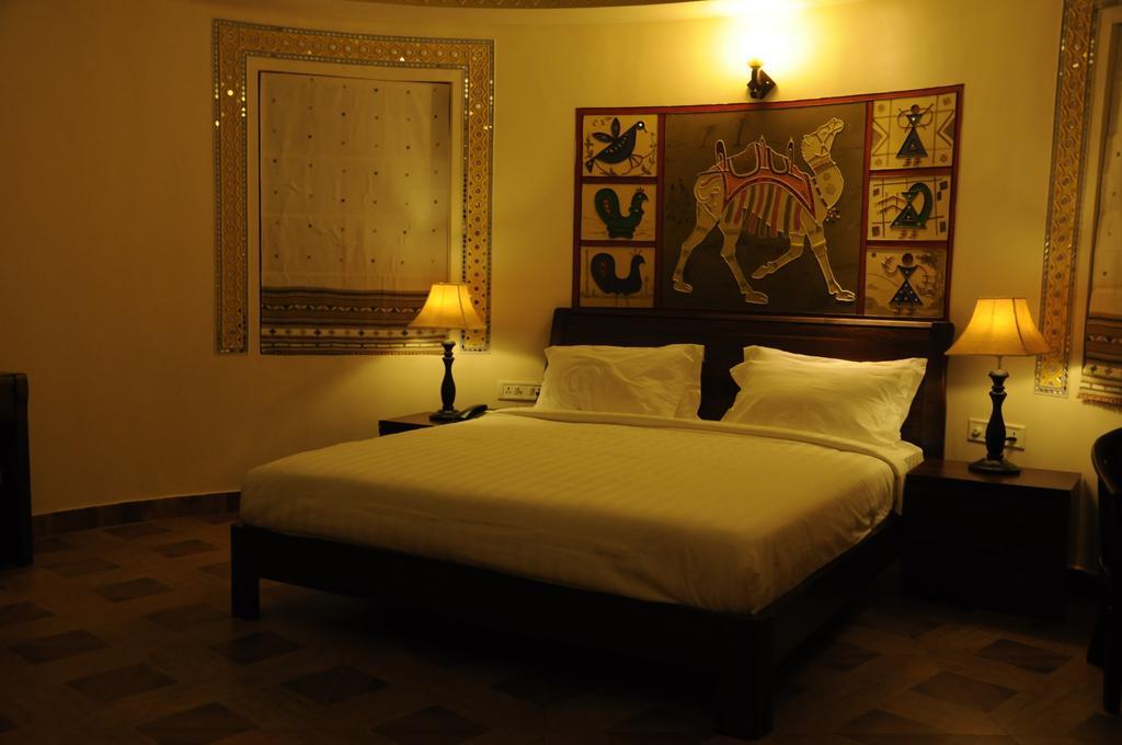 Seven Sky Clarks Exotica Hotel Bhuj Exterior photo