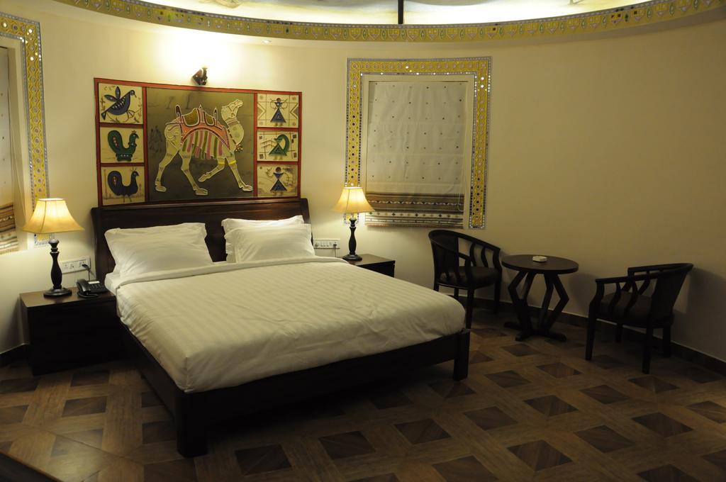 Seven Sky Clarks Exotica Hotel Bhuj Room photo