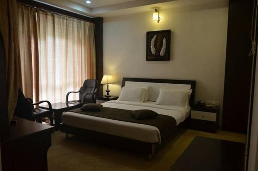 Seven Sky Clarks Exotica Hotel Bhuj Room photo