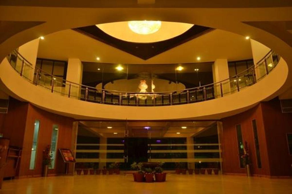 Seven Sky Clarks Exotica Hotel Bhuj Room photo