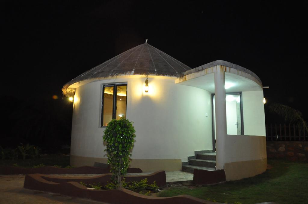Seven Sky Clarks Exotica Hotel Bhuj Room photo