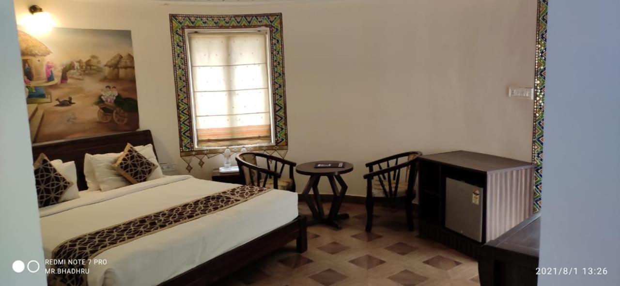 Seven Sky Clarks Exotica Hotel Bhuj Exterior photo
