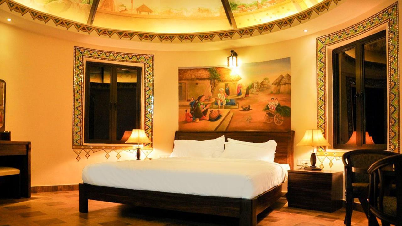 Seven Sky Clarks Exotica Hotel Bhuj Exterior photo