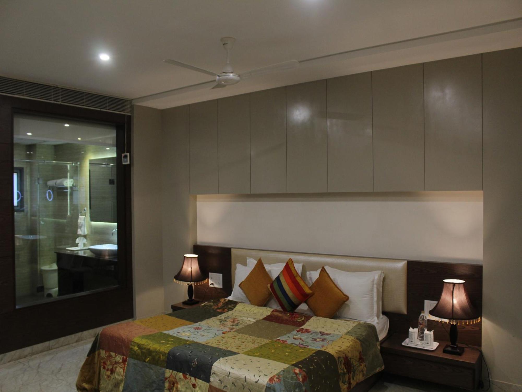 Seven Sky Clarks Exotica Hotel Bhuj Exterior photo