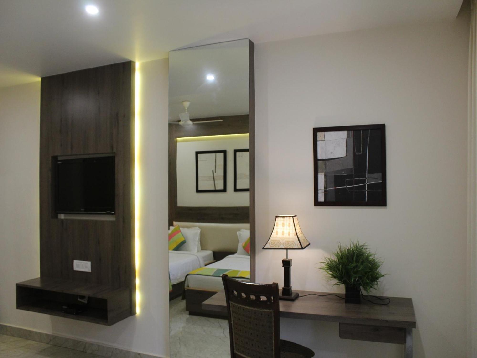 Seven Sky Clarks Exotica Hotel Bhuj Exterior photo