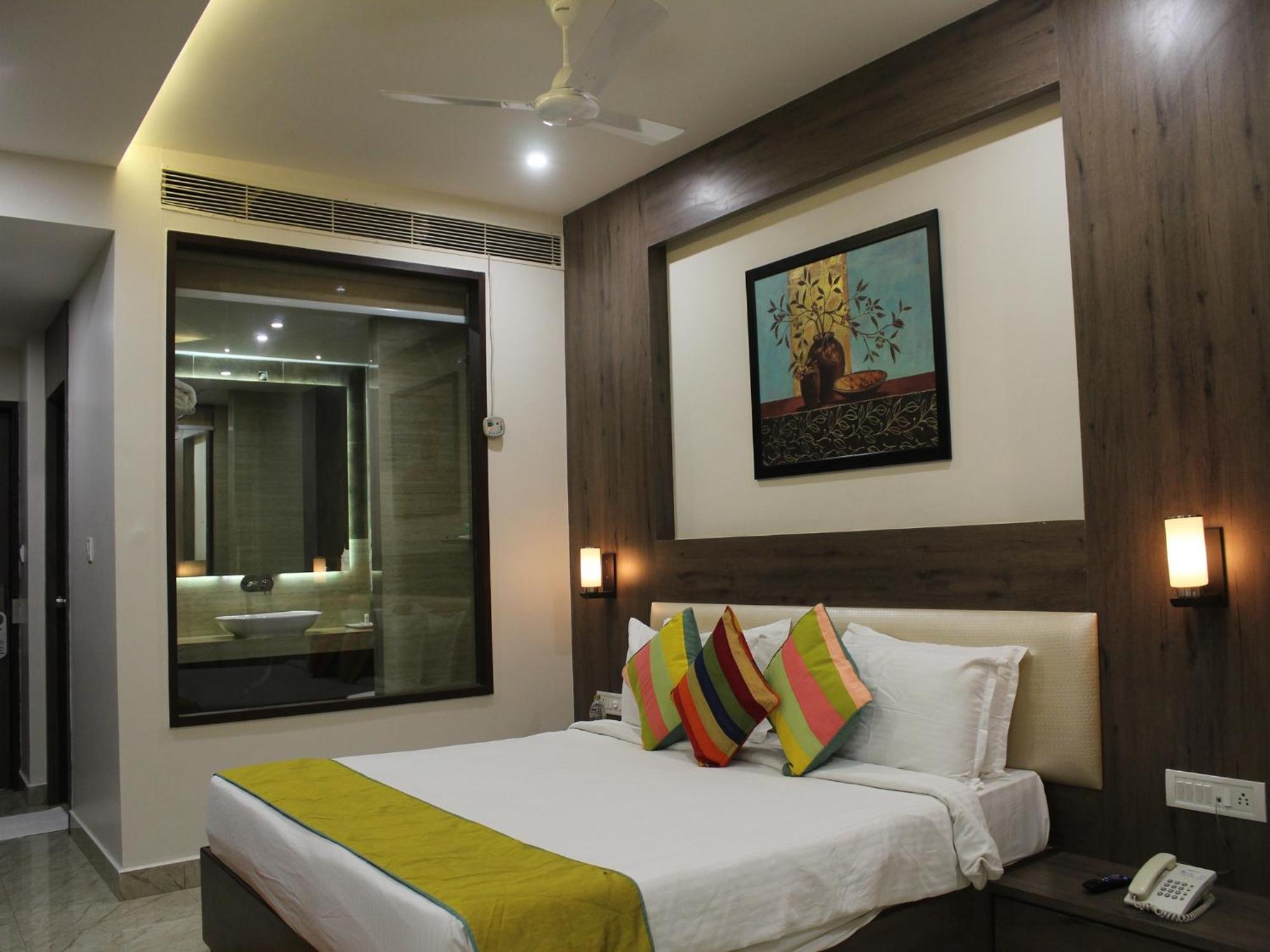 Seven Sky Clarks Exotica Hotel Bhuj Exterior photo