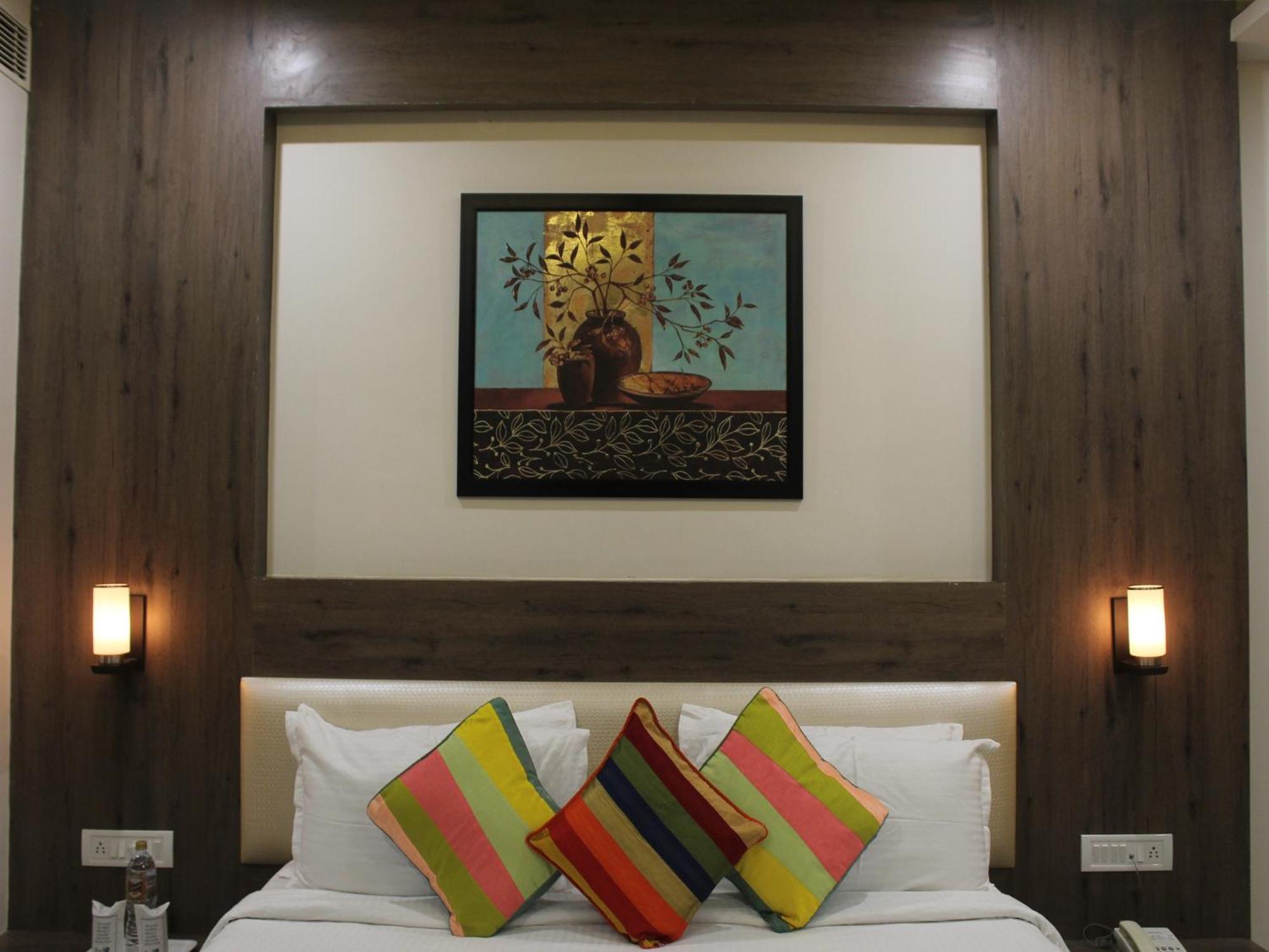 Seven Sky Clarks Exotica Hotel Bhuj Exterior photo