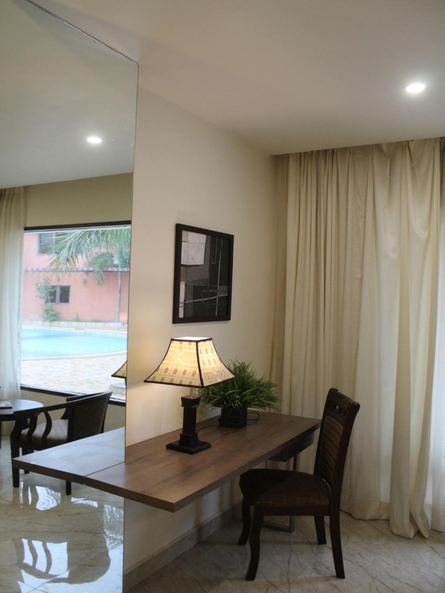 Seven Sky Clarks Exotica Hotel Bhuj Exterior photo
