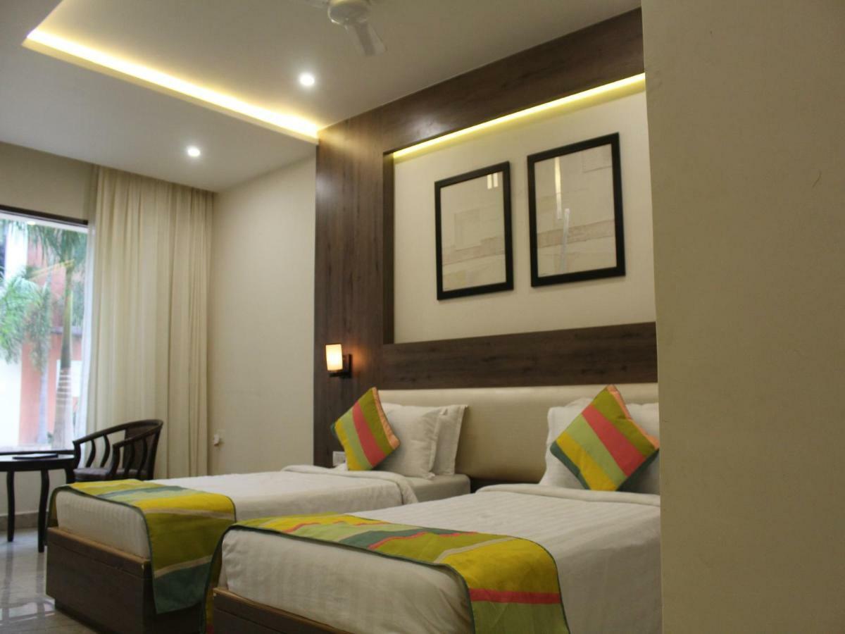 Seven Sky Clarks Exotica Hotel Bhuj Exterior photo