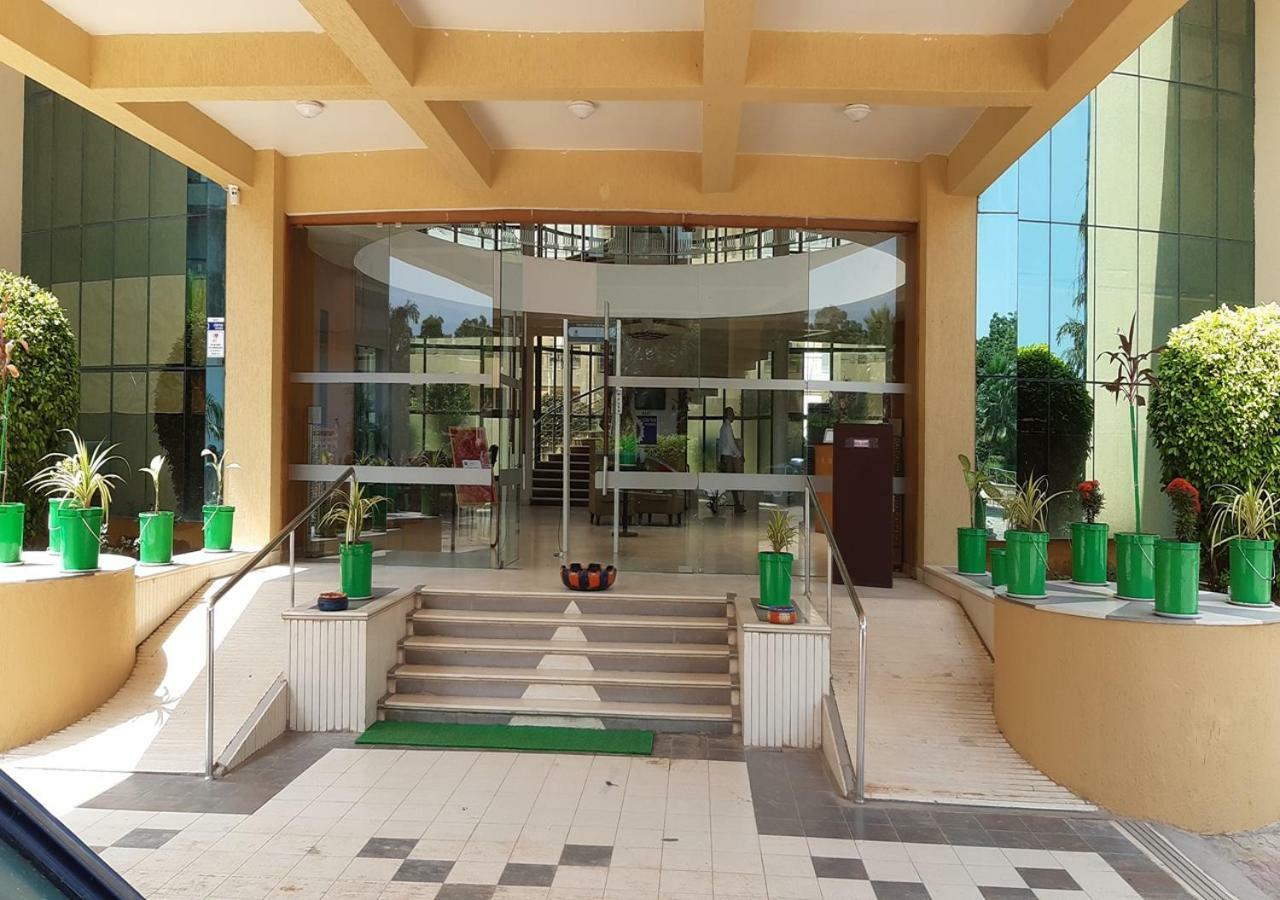 Seven Sky Clarks Exotica Hotel Bhuj Exterior photo